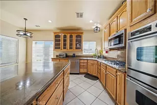 42500 20th, Lancaster, CA 93534 - Photo 8