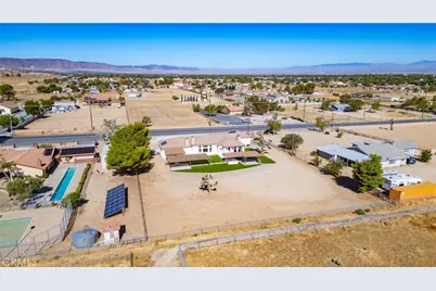 42500 20th, Lancaster, CA 93534 - Photo 52