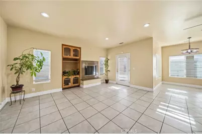 42500 20th, Lancaster, CA 93534 - Photo 4