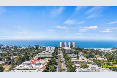 450 San Vicente Boulevard #104, Santa Monica, CA 90402 - Photo 34
