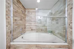 450 San Vicente Blvd, Santa Monica, CA 90402 - Photo 18