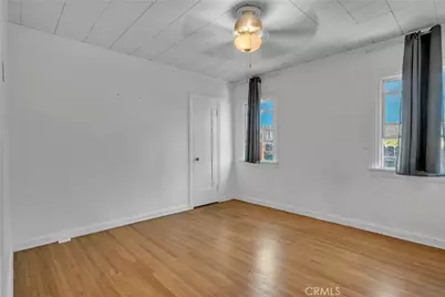 79 N Berkeley Avenue, Pasadena, CA 91107 - Photo 14