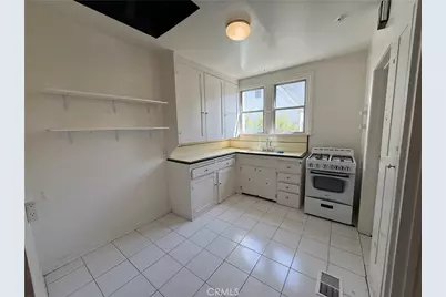 79 N Berkeley Avenue, Pasadena, CA 91107 - Photo 18