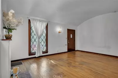 79 N Berkeley Avenue, Pasadena, CA 91107 - Photo 4