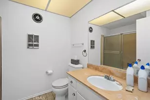 23323 Ostronic, Los Angeles, CA 91367 - Photo 16