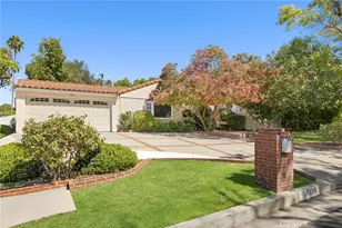 5220 Collier Pl, Woodland Hills, CA 91356 - Photo 1