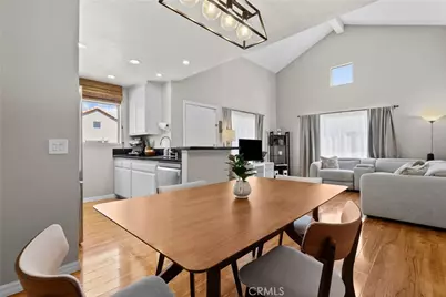 21200 Trumpet #205, Newhall, CA 91321 - Photo 18