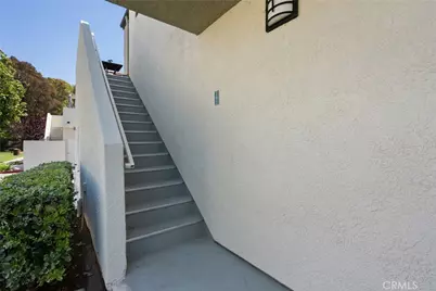 21200 Trumpet #205, Newhall, CA 91321 - Photo 2
