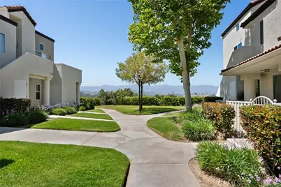 21200 Trumpet #205, Newhall, CA 91321 - Photo 10