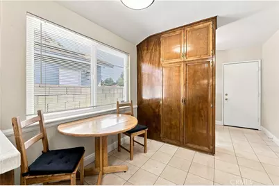 10555 Monogram Avenue, Granada Hills, CA 91344 - Photo 6