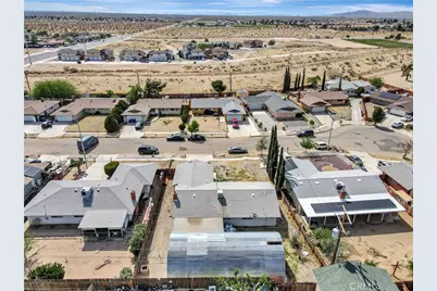 18165 Lilac, Adelanto, CA 92301 - Photo 32