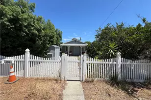 1454 N Clybourn Ave, Burbank, CA 91505 - Photo 2