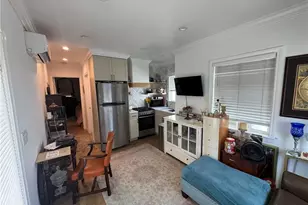 1454 N Clybourn Ave, Burbank, CA 91505 - Photo 18