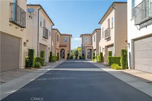 21737 Propello, Saugus, CA 91350 - Photo 2
