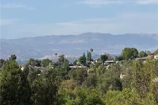 4715 Burgundy Rd, Woodland Hills, CA 91364 - Photo 2