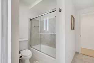 4715 Burgundy Rd, Woodland Hills, CA 91364 - Photo 28