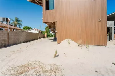 6651 Camellia Avenue, Los Angeles, CA 91606 - Photo 2