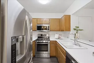 23709 Del Monte, Valencia, CA 91355 - Photo 10