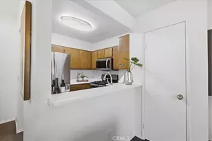 23709 Del Monte, Valencia, CA 91355 - Photo 8
