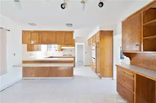 9720 Tunney, Northridge, CA 91324 - Photo 4