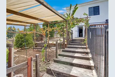 4324 Corona, Los Angeles, CA 90032 - Photo 22