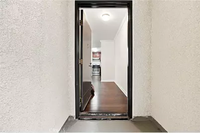 21400 Burbank #106, Woodland Hills, CA 91367 - Photo 14
