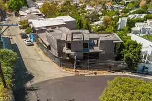 1688 Sunset Plaza Dr, Los Angeles, CA 90069 - Photo 44