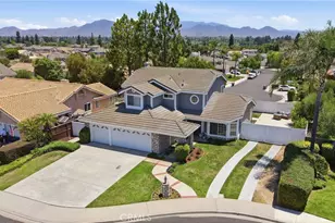696 Corte Vina, Camarillo, CA 93010 - Photo 2
