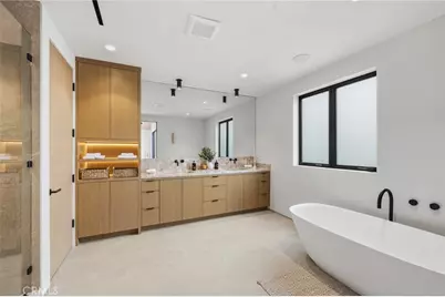 4447 Matilija, Sherman Oaks, CA 91423 - Photo 38