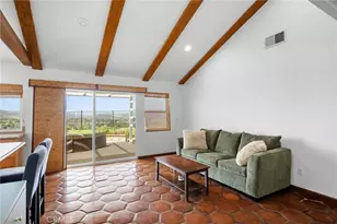 27403 Garza Dr, Saugus, CA 91350 - Photo 18