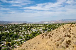 27403 Garza Dr, Saugus, CA 91350 - Photo 40
