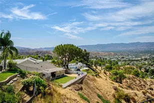 27403 Garza Dr, Saugus, CA 91350 - Photo 38