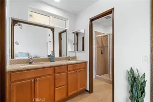 27403 Garza Dr, Saugus, CA 91350 - Photo 22