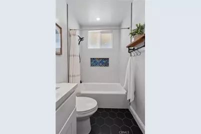7840 7842 Woodlake Avenue, West Hills, CA 91304 - Photo 40