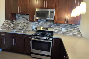 10939 1/2 Moorpark, Toluca Lake, CA 91602 - Photo 4