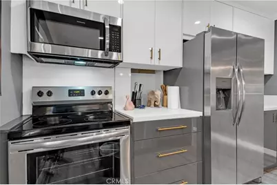 3204 W 27th St, Los Angeles, CA 90018 - Photo 32