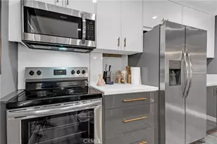 3204 W 27th St, Los Angeles, CA 90018 - Photo 32
