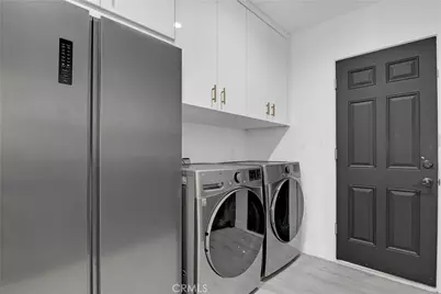 3204 W 27th St, Los Angeles, CA 90018 - Photo 14