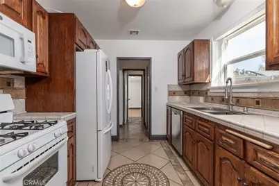 1967 8th Street, San Fernando, CA 91340 - Photo 28