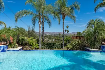 23365 Calvert Street, Woodland Hills, CA 91367 - Photo 4