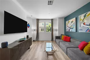 7239 N Cedar Rd, Van Nuys, CA 91405 - Photo 10