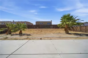 11943 Iverson, Victorville, CA 92392 - Photo 38