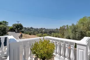 21041 Bandera St, Woodland Hills, CA 91364 - Photo 2