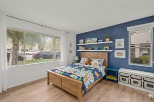 21370 Nandina, Newhall, CA 91321 - Photo 8