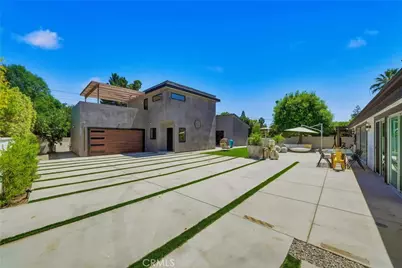9400 Encino Avenue, Northridge, CA 91325 - Photo 32