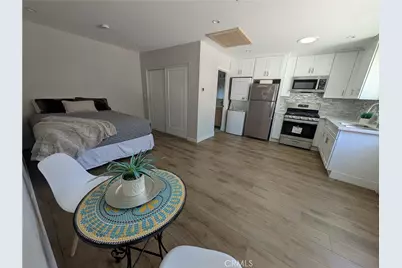 23130 Victory, Woodland Hills, CA 91367 - Photo 28
