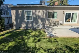 23130 Victory, Woodland Hills, CA 91367 - Photo 24