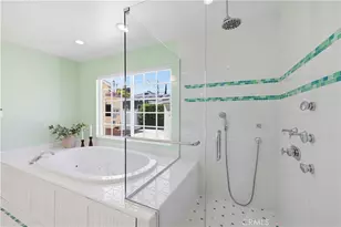 17621 Collins St, Encino, CA 91316 - Photo 44