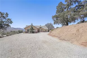 24181 Martingale, Tehachapi, CA 93561 - Photo 2