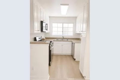5535 Canoga #210, Woodland Hills, CA 91367 - Photo 2